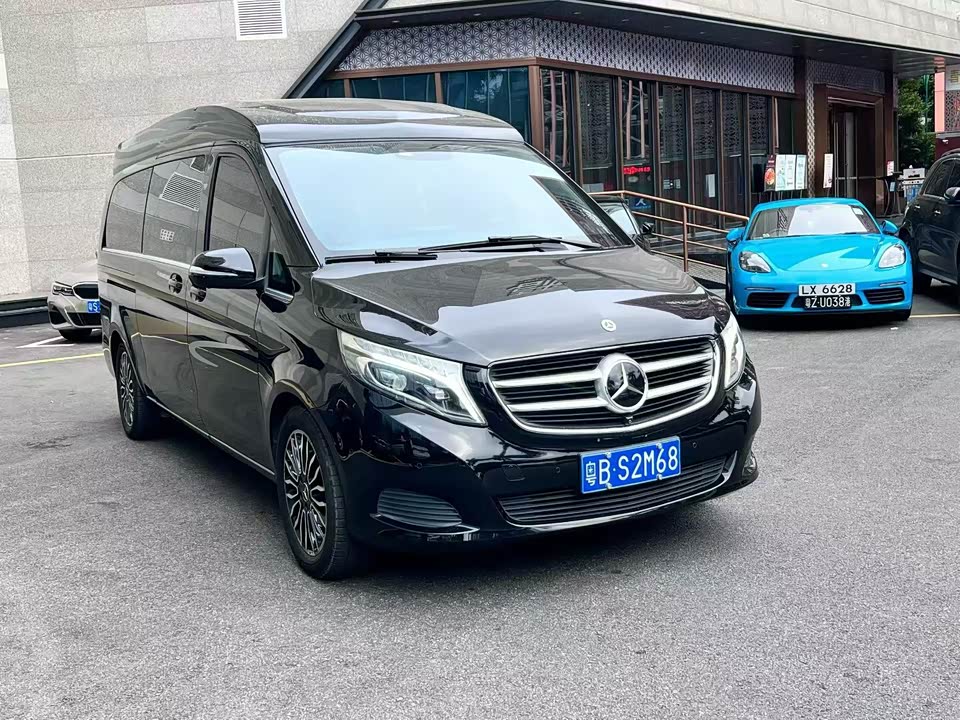 Mercedes-Benz V-class