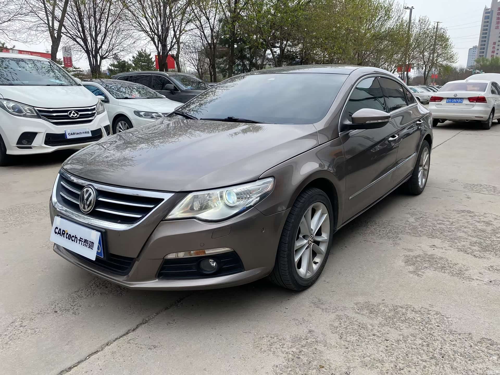 Volkswagen CC, 2011 1