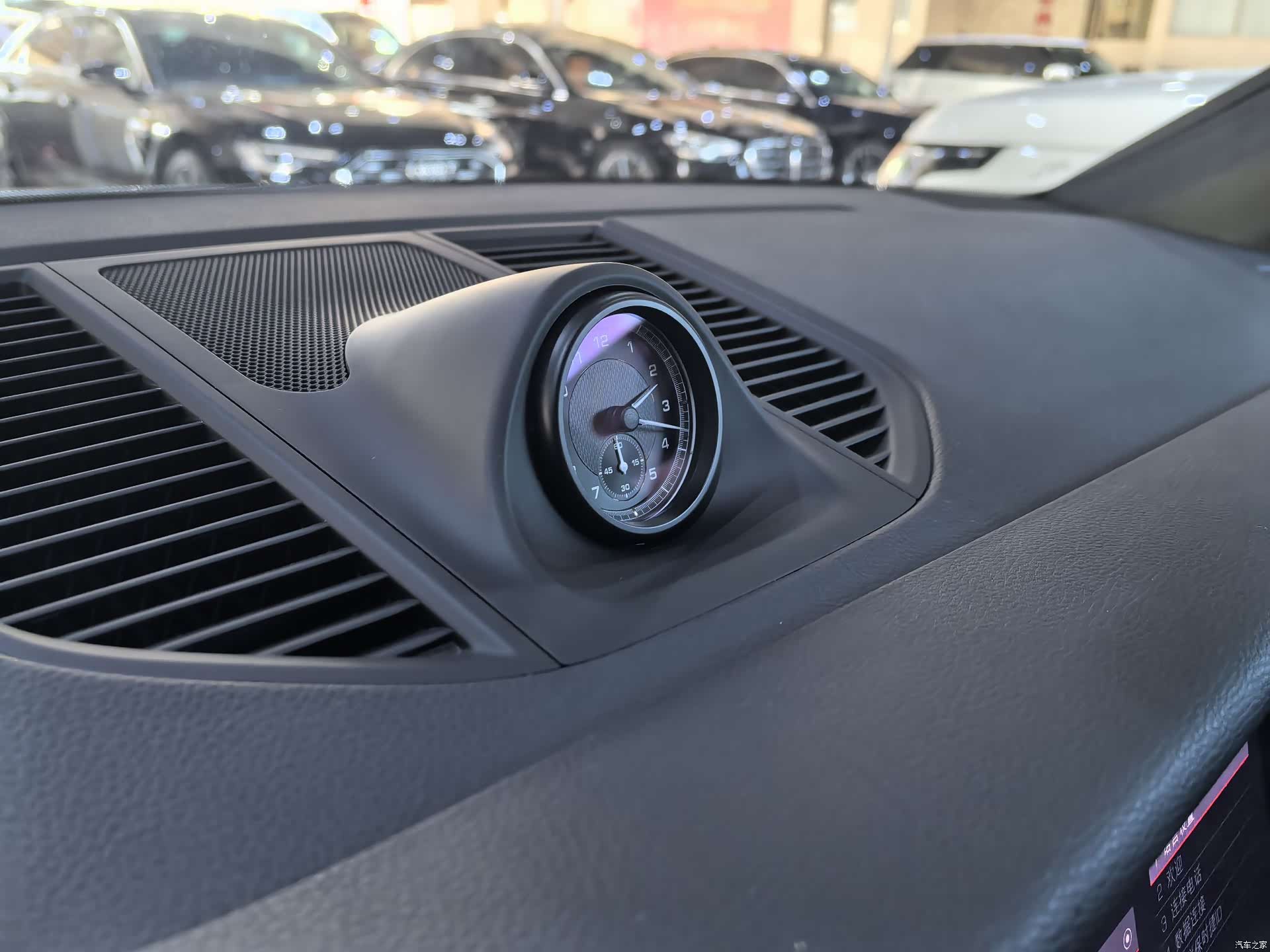 Porsche Macan, 2024 6
