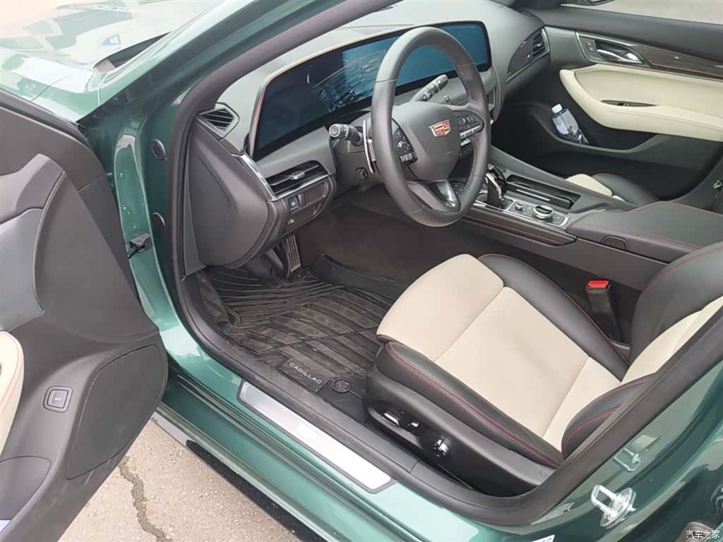 Cadillac CT5, 2025 23