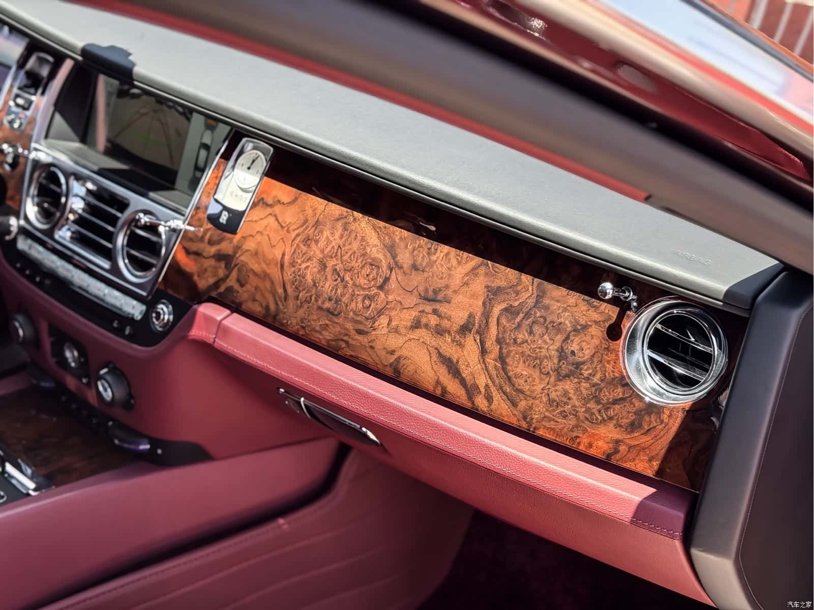 Rolls-Royce Ghost, 2016 6