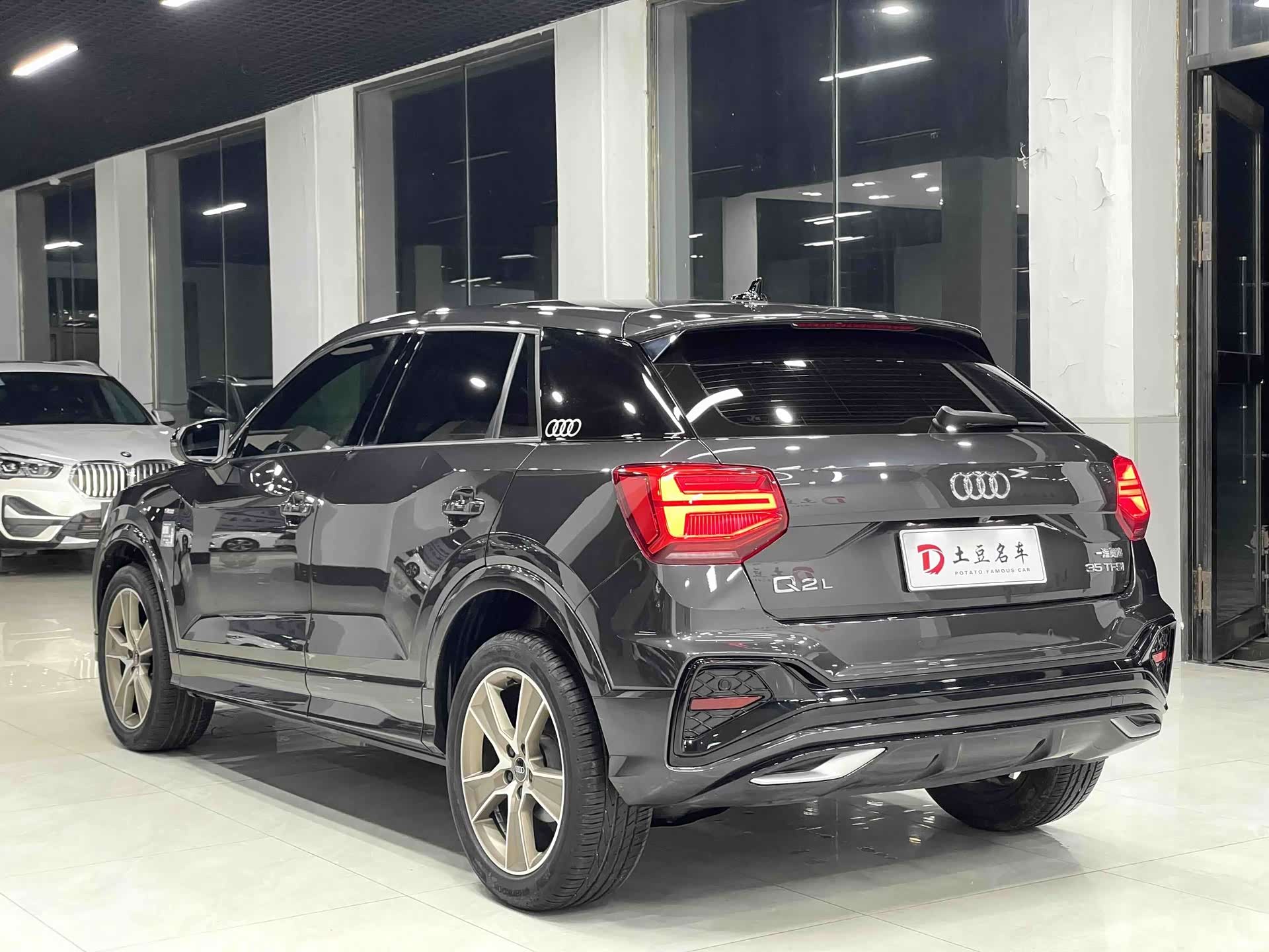 Audi Q2L, 2022 6
