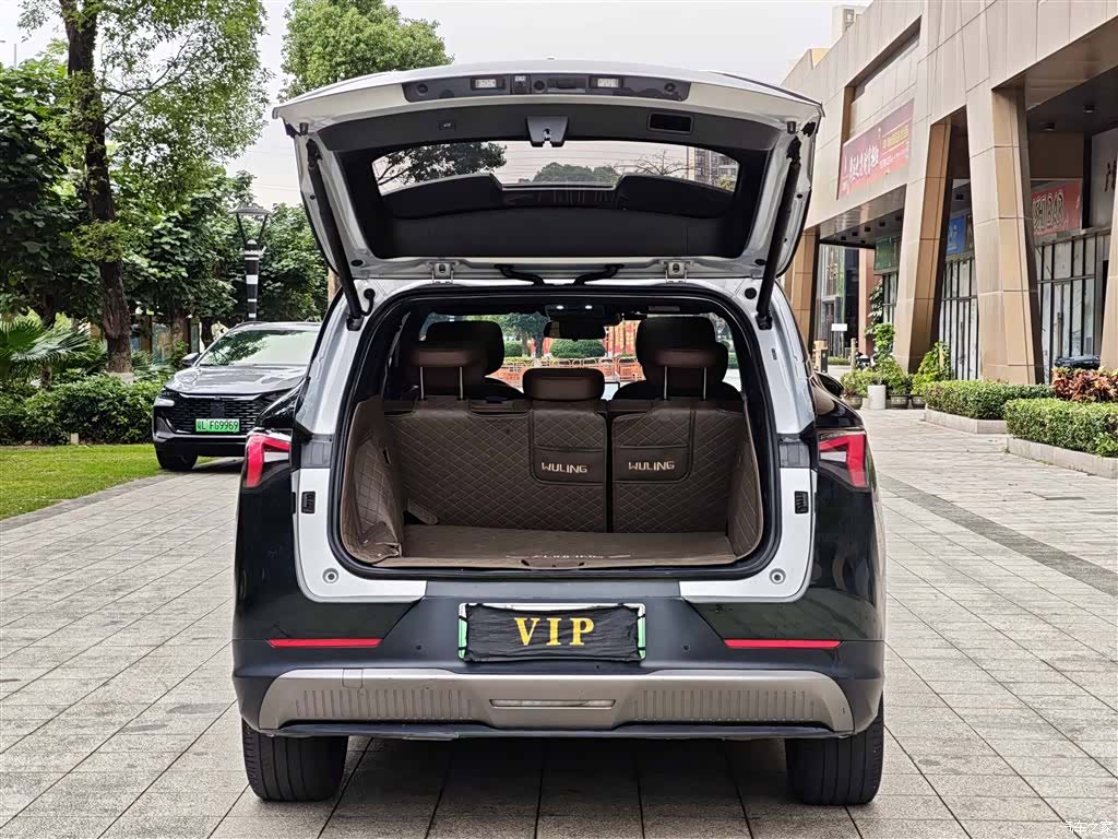 Wuling Starlight, 2024 13