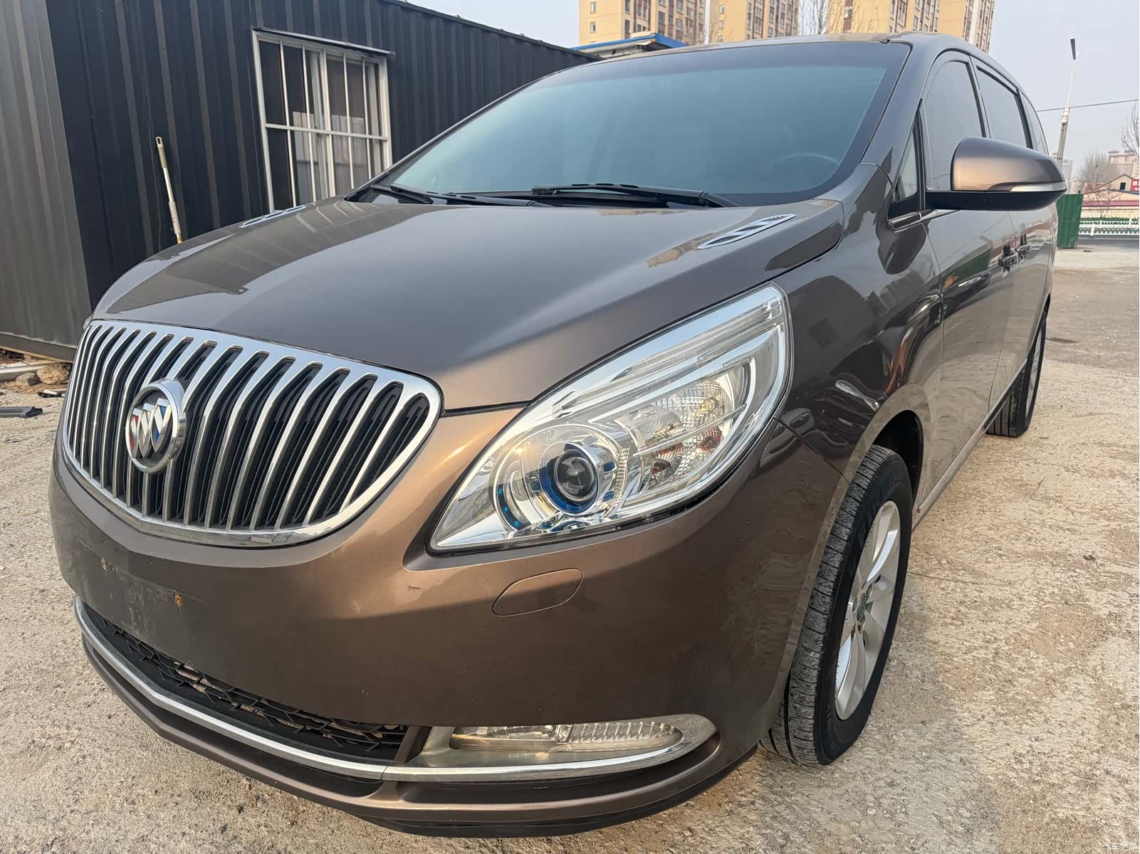 Buick GL8, 2013 1