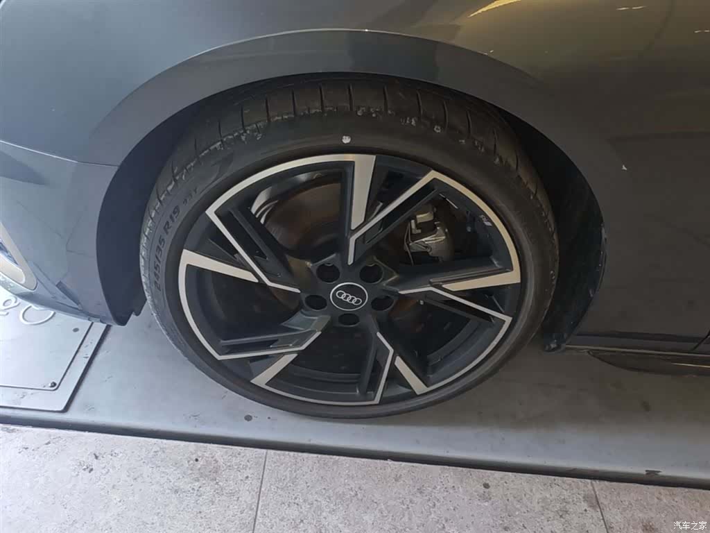 Audi A4L, 2024 23