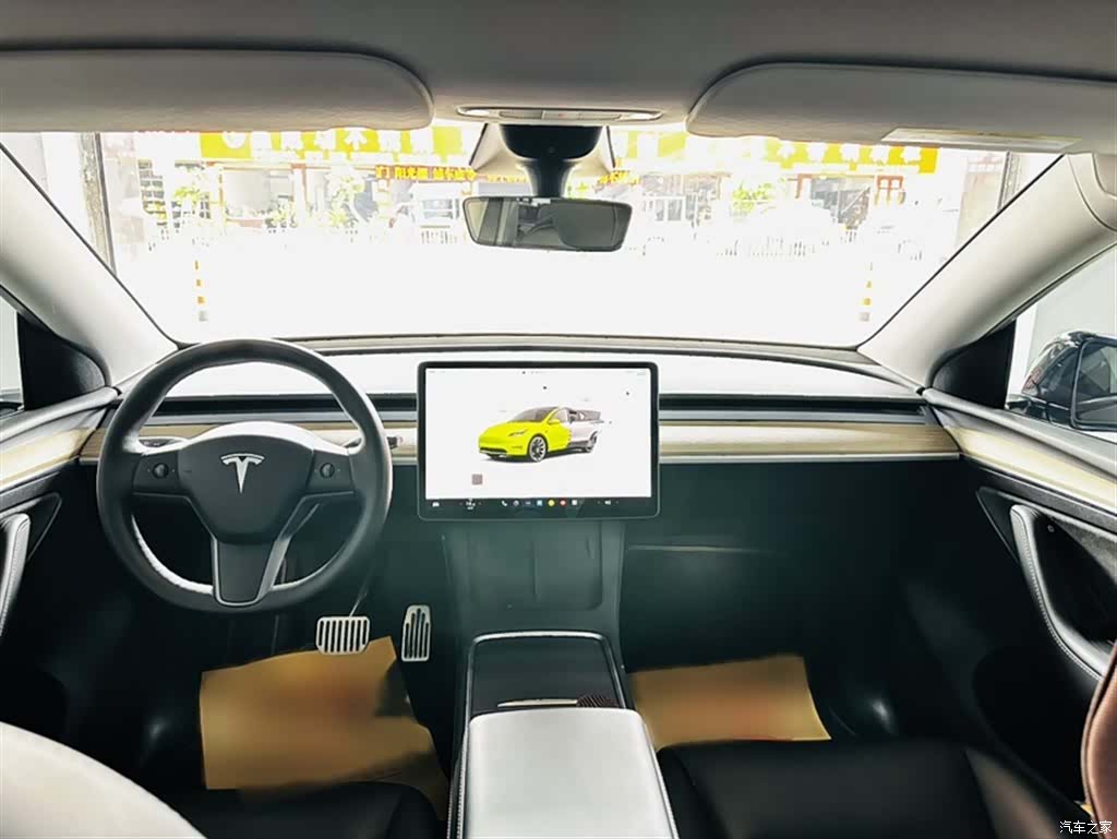 Tesla Model Y, 2022 23