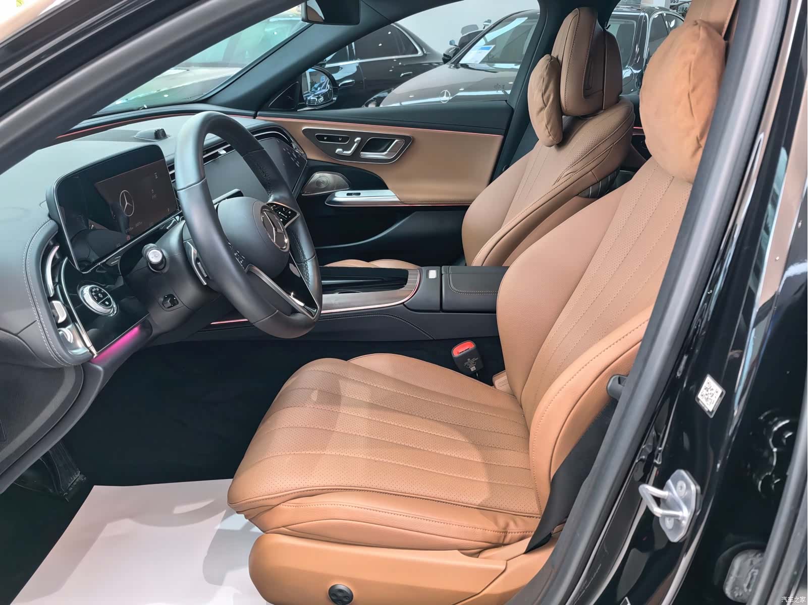 Mercedes-Benz E-Class, 2024 3