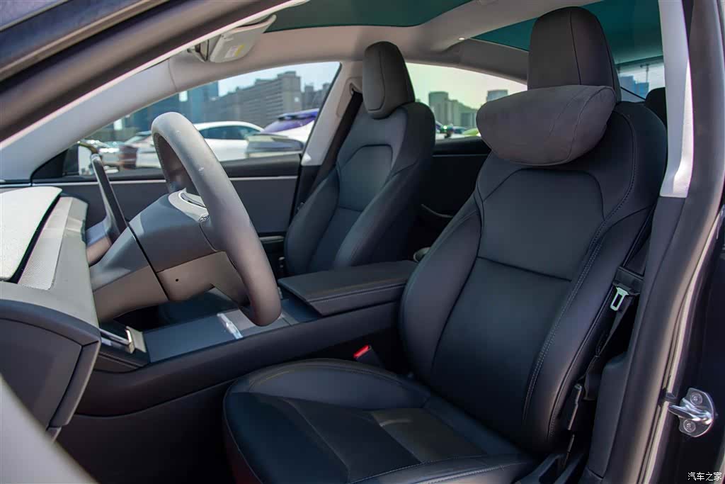 Tesla Model 3, 2024 11