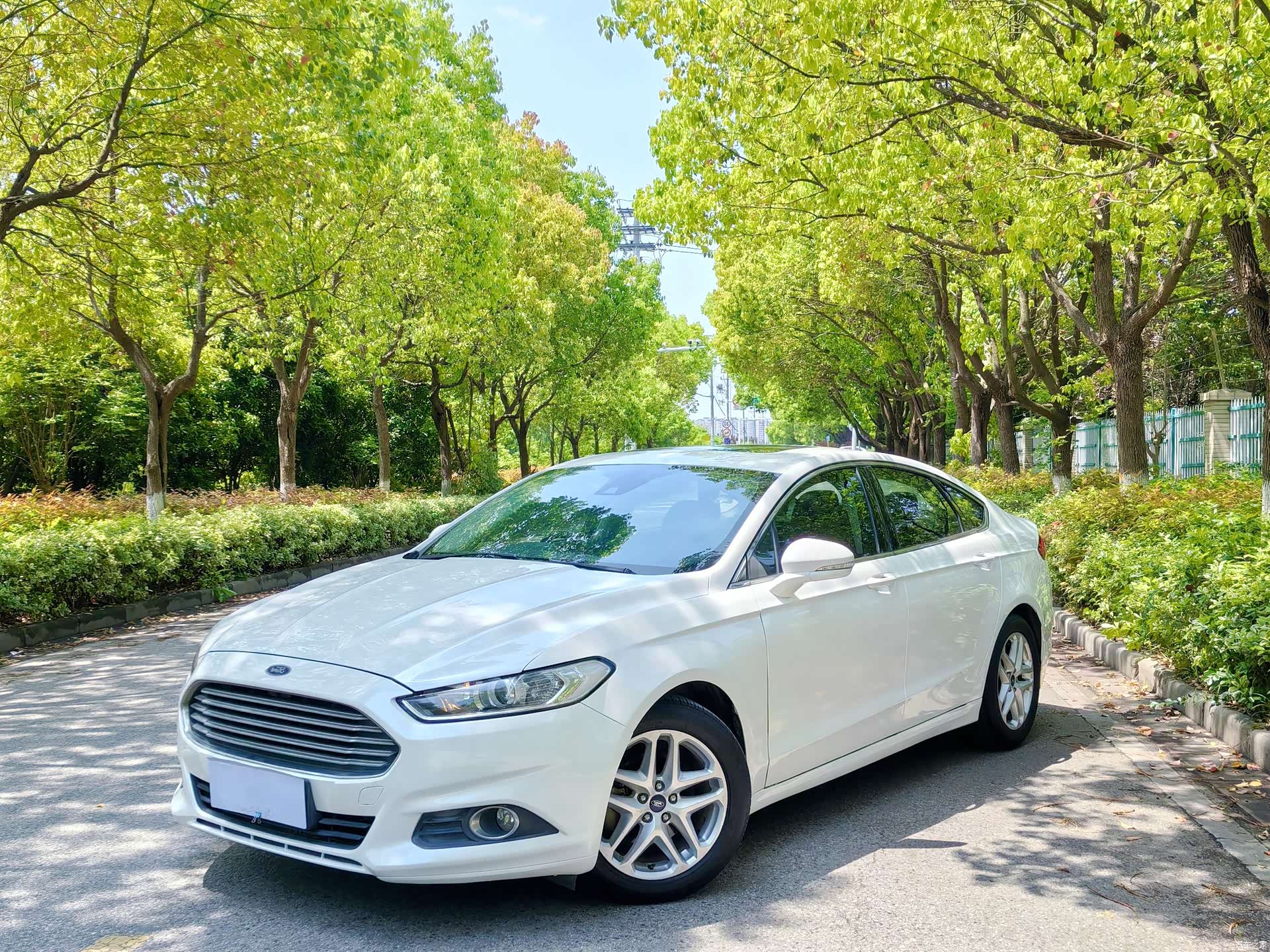 Ford Mondeo, 2015 3