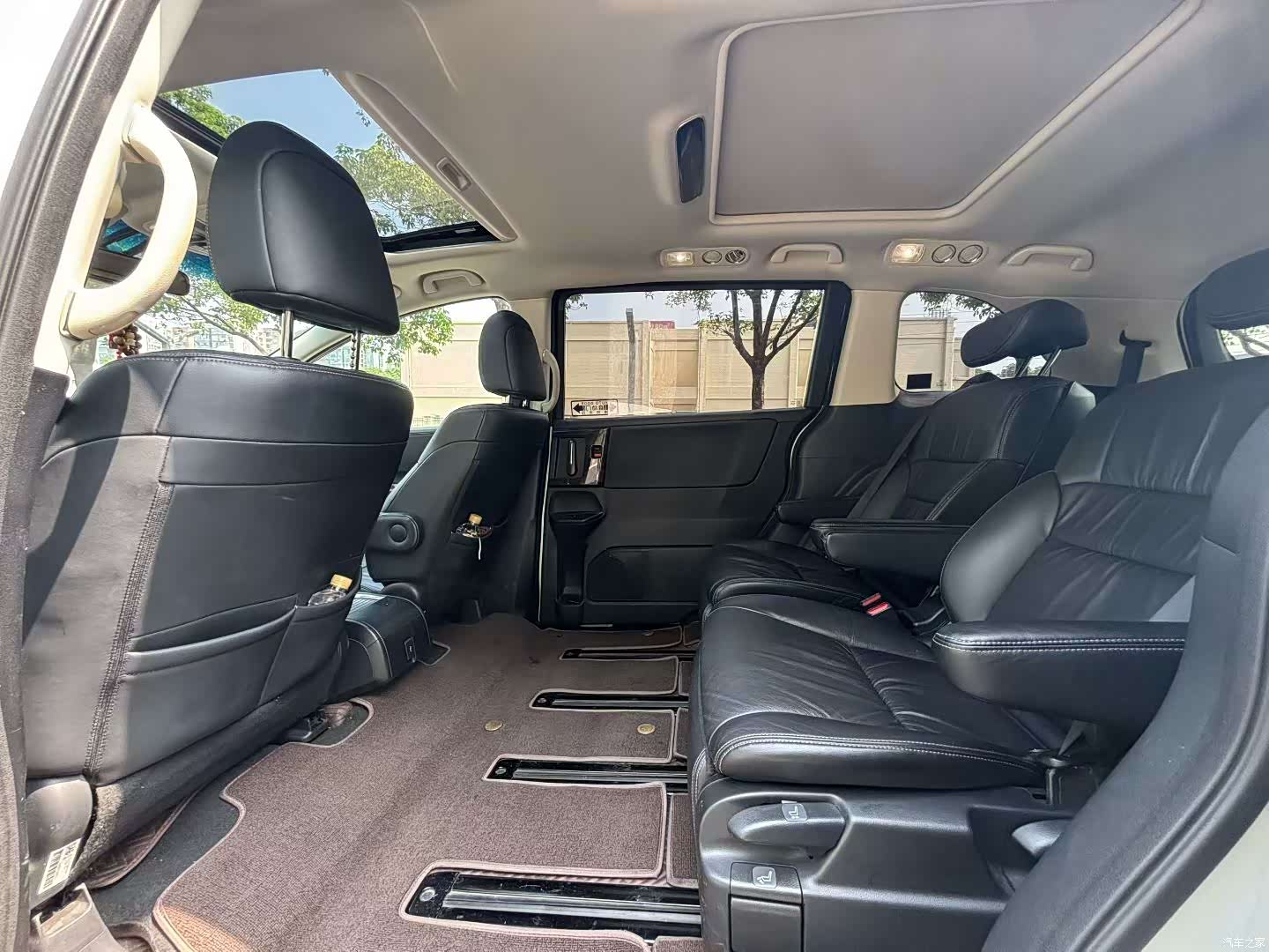 Honda Elysion, 2018 все фото