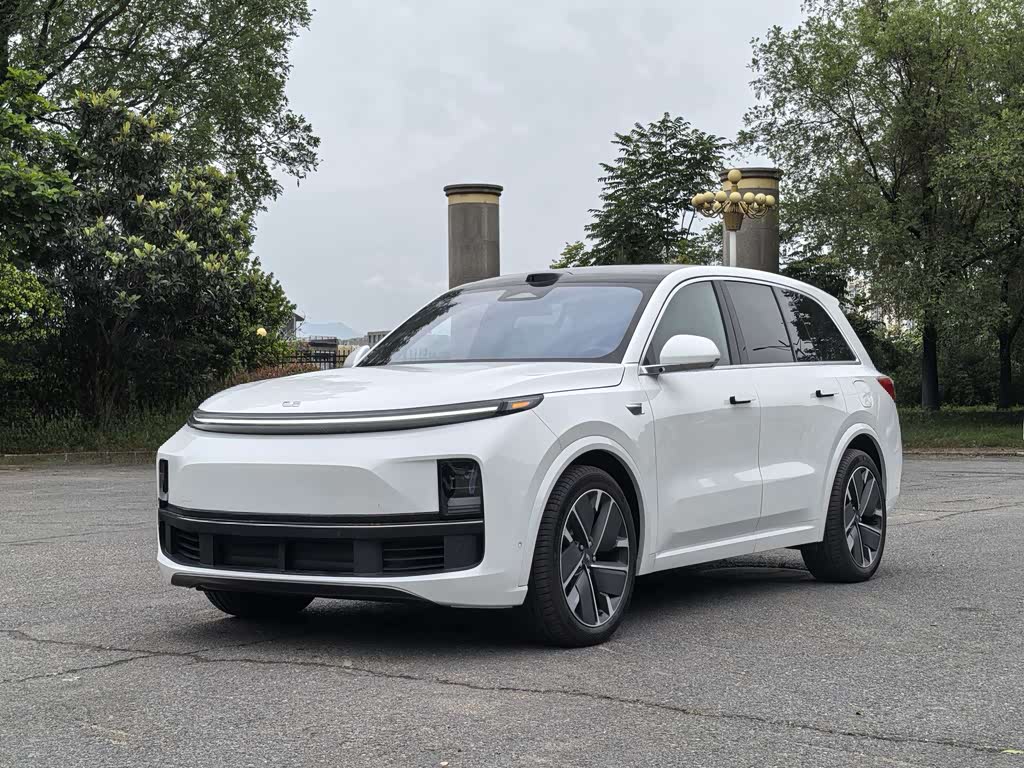 Li Auto L8