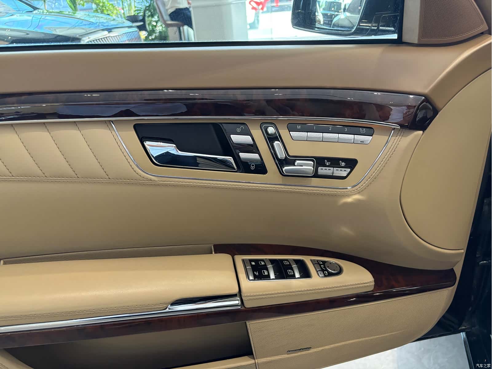 Mercedes-Benz S-Class, 2012 9