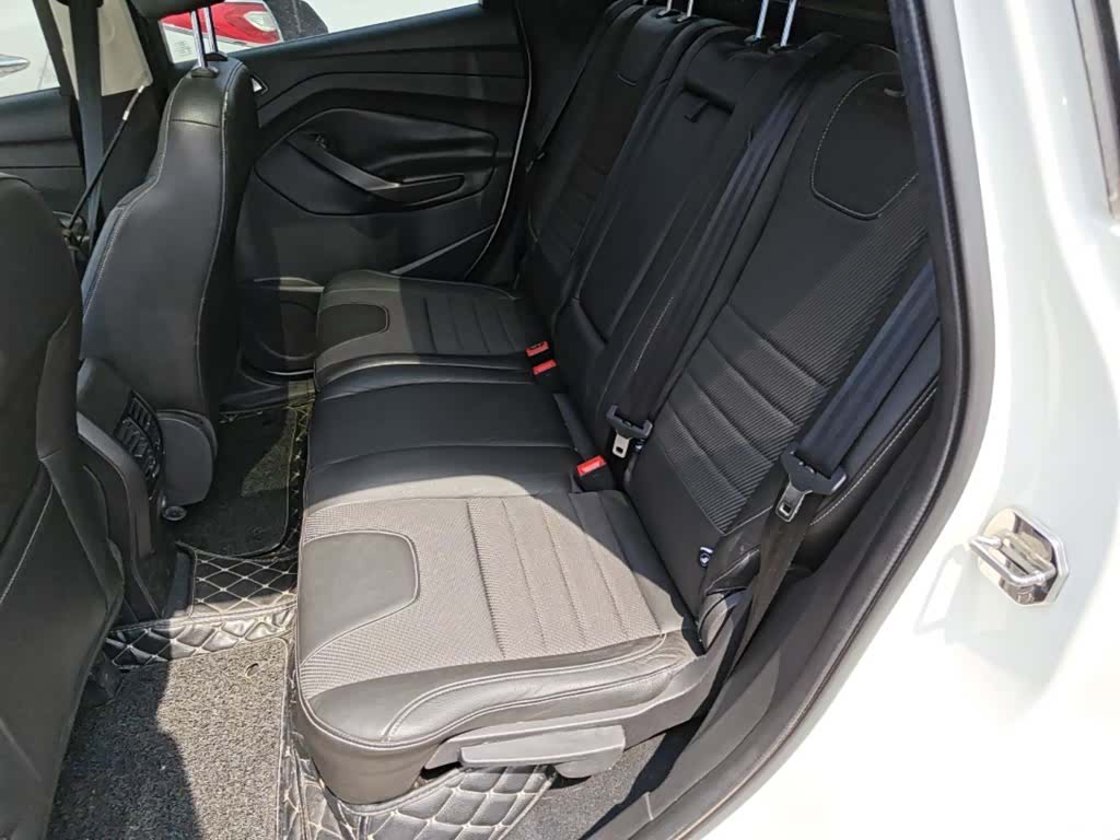 Ford Kuga, 2015 17