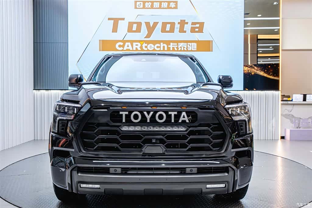 Toyota Sequoia, 2023 2