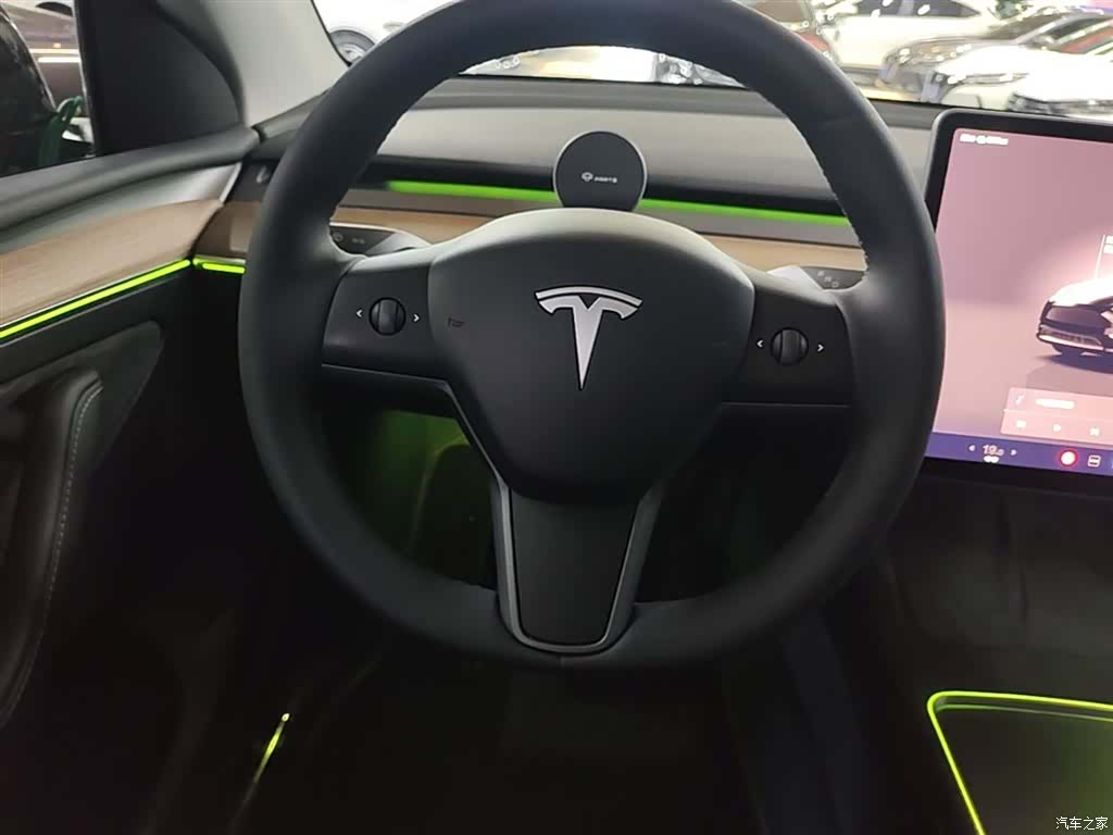 Tesla Model Y, 2022 11