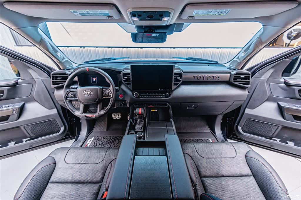 Toyota Sequoia, 2023 21