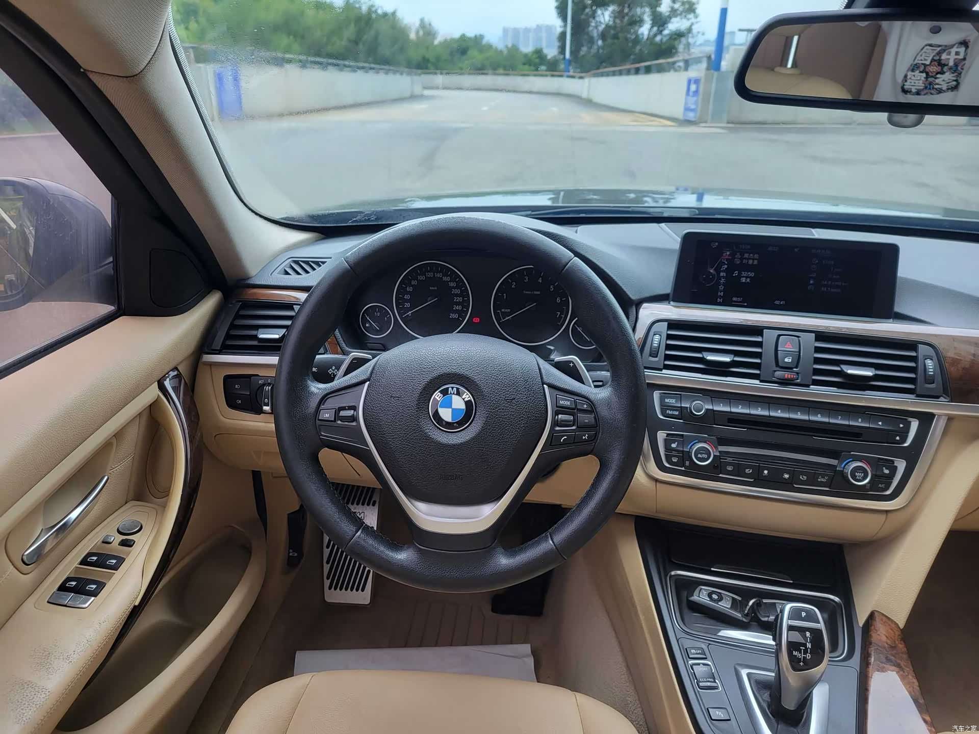BMW 3 Series, 2013 27