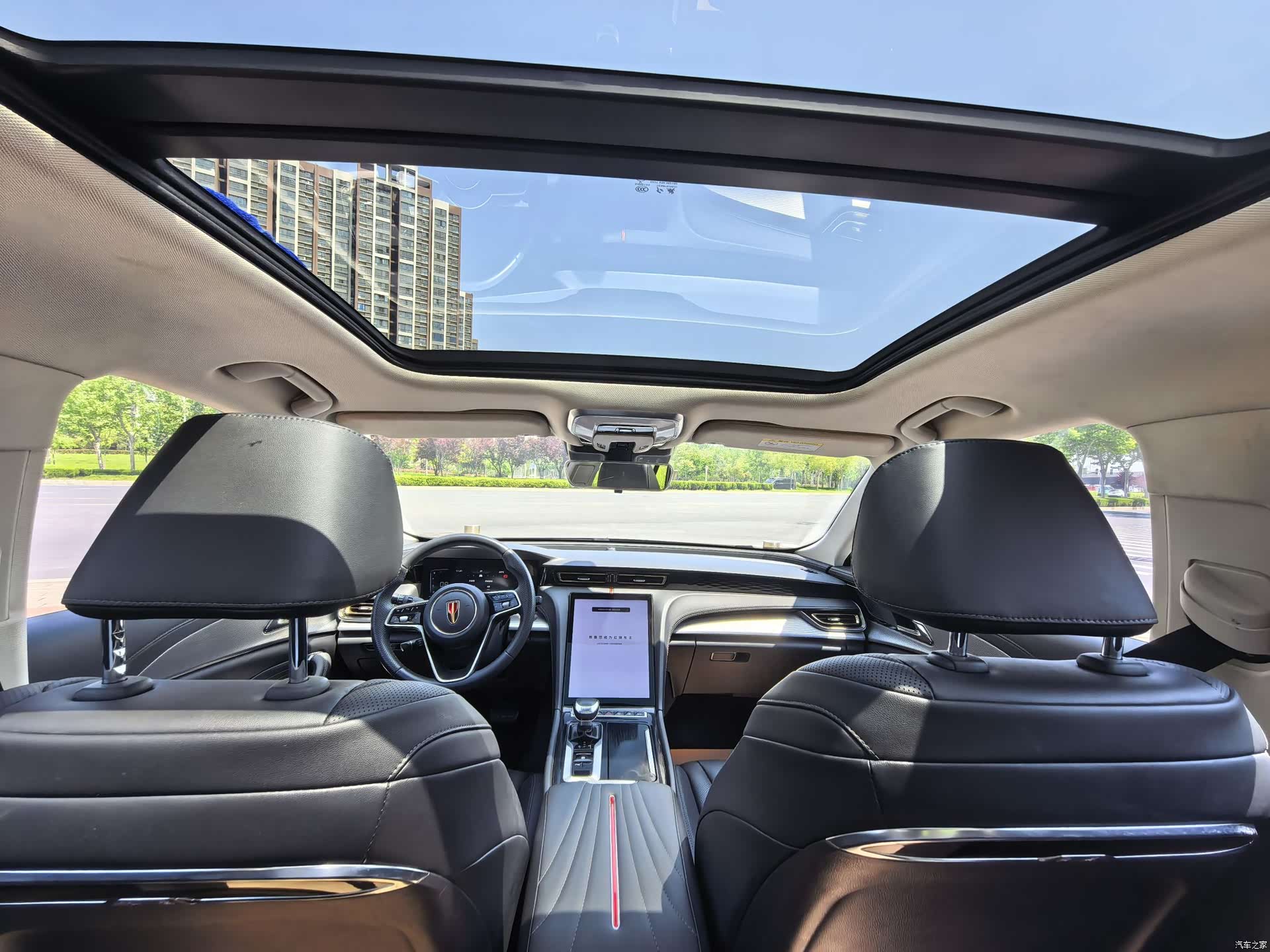 Hongqi H5, 2023 12