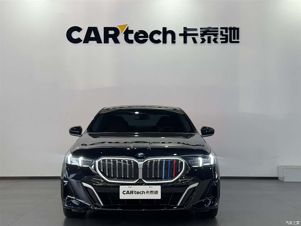 BMW 5 Series, 2025 3