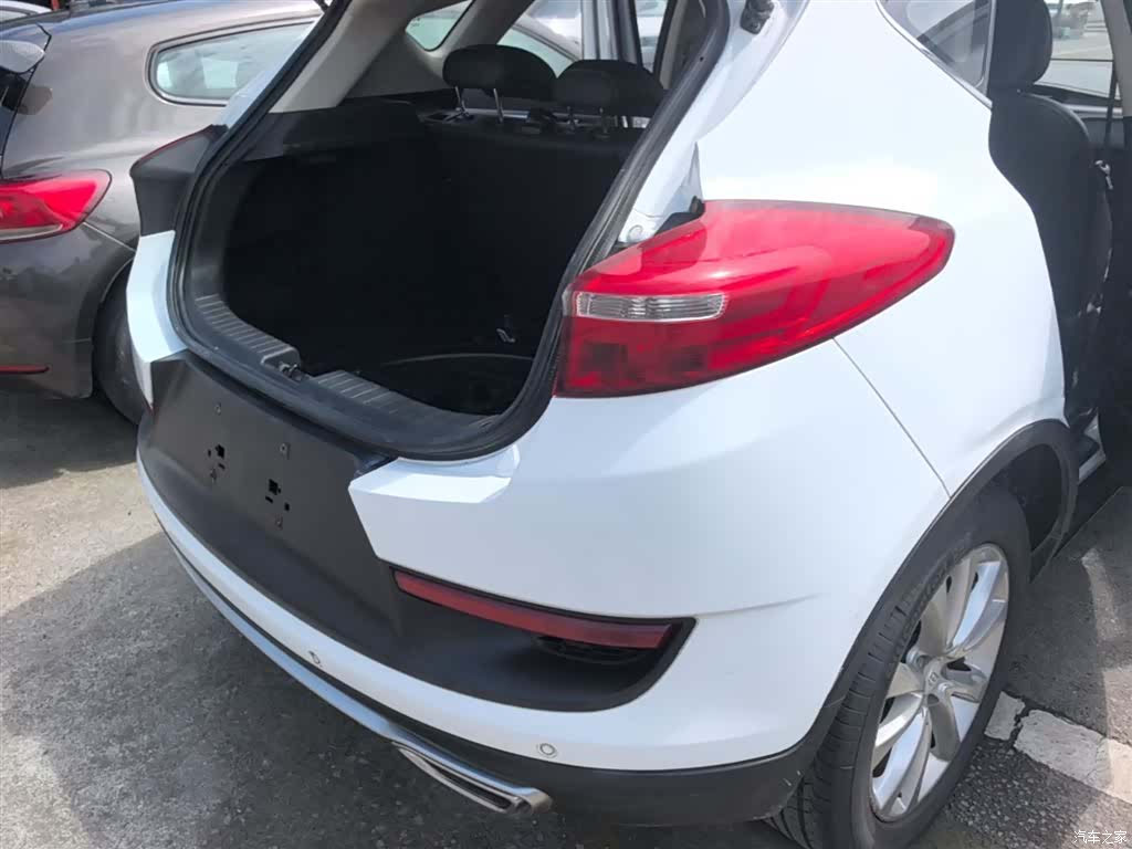 Geely Emgrand, 2017 7