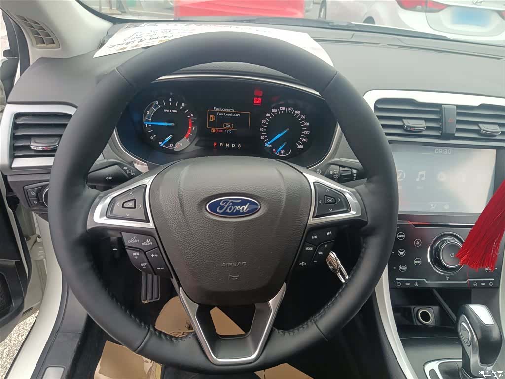 Ford Mondeo, 2015 11