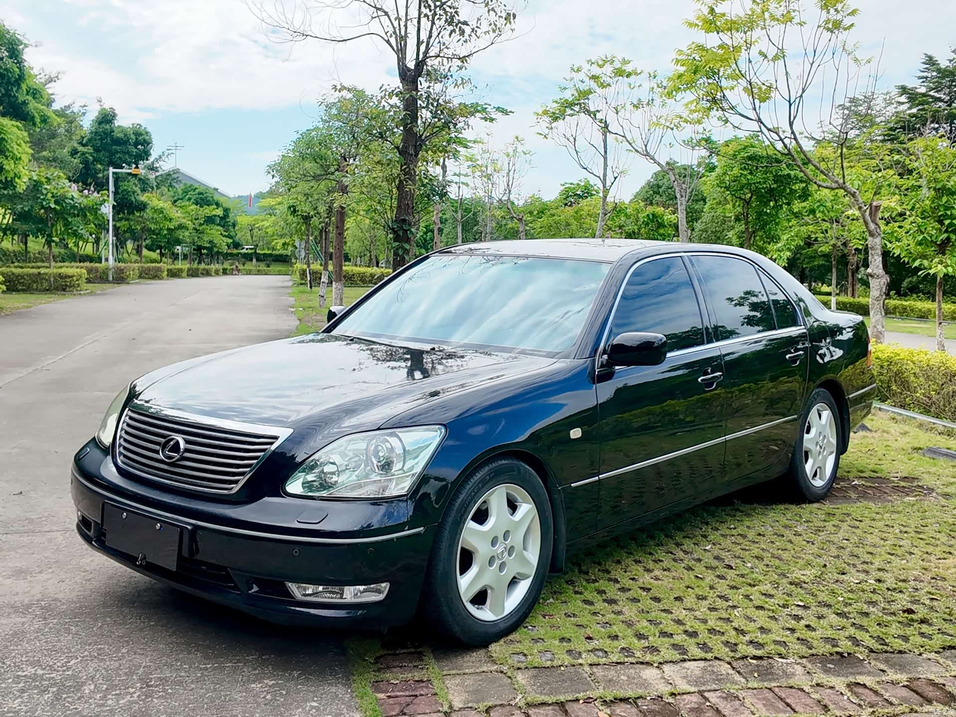 Lexus LS, 2004 1