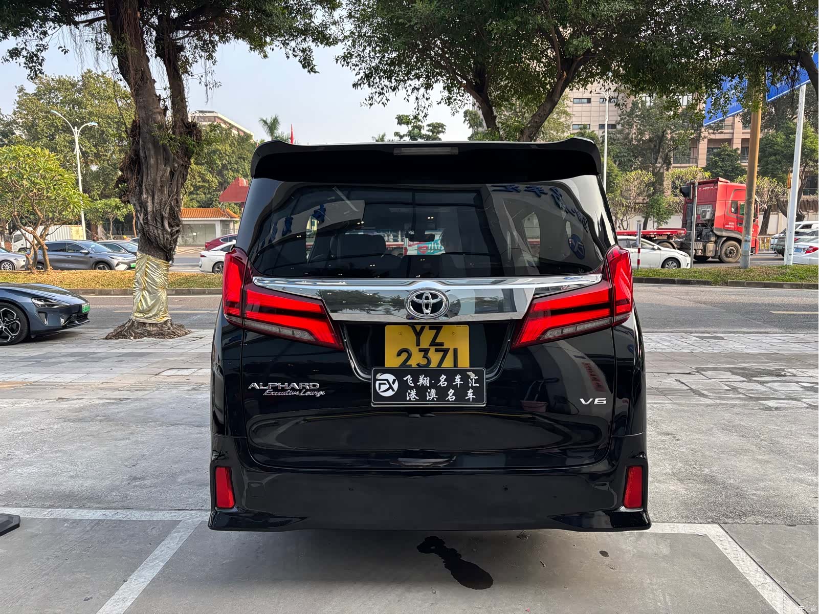 Toyota Alphard, 2019 все фото