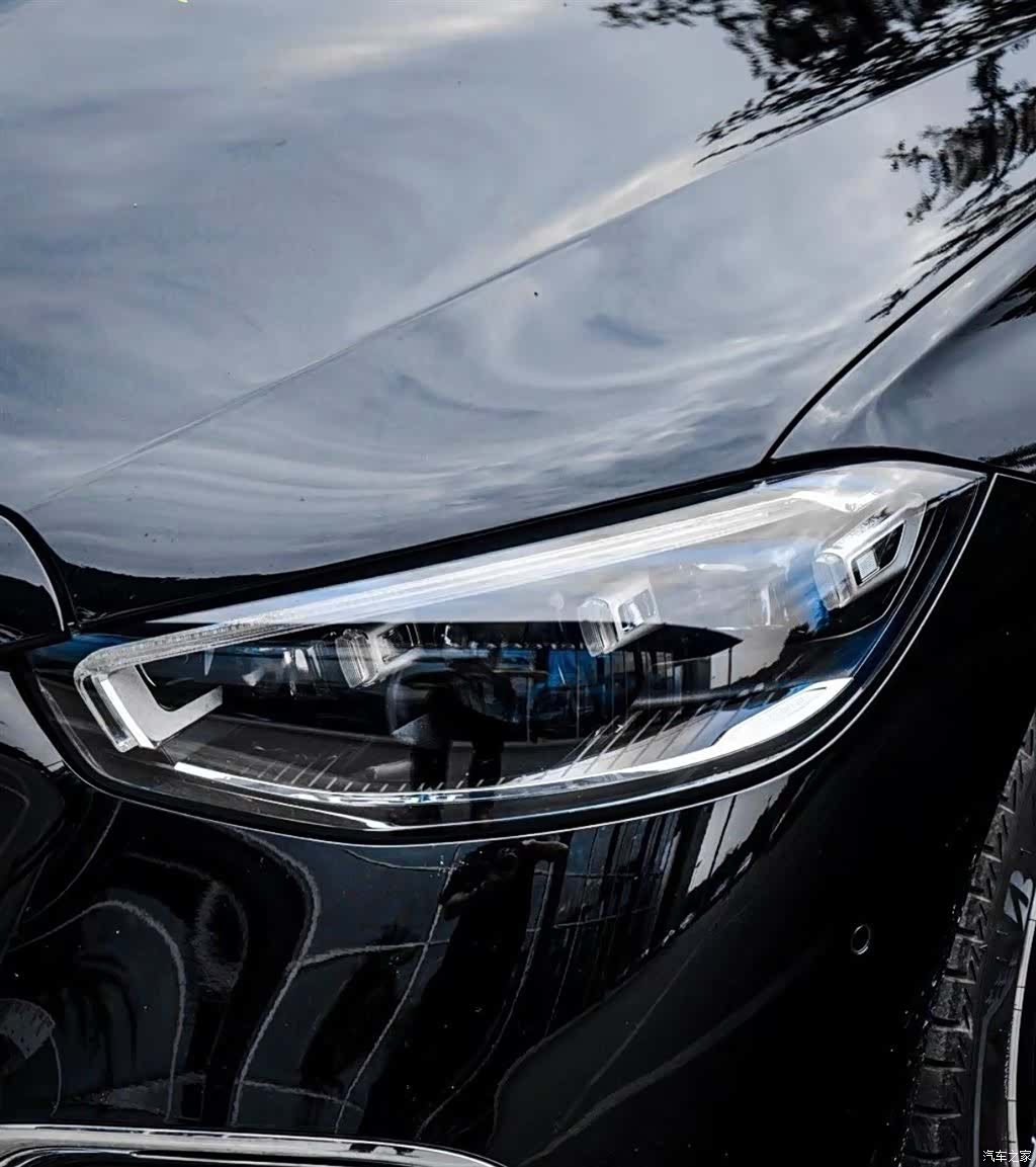 Maybach GLS, 2021 3
