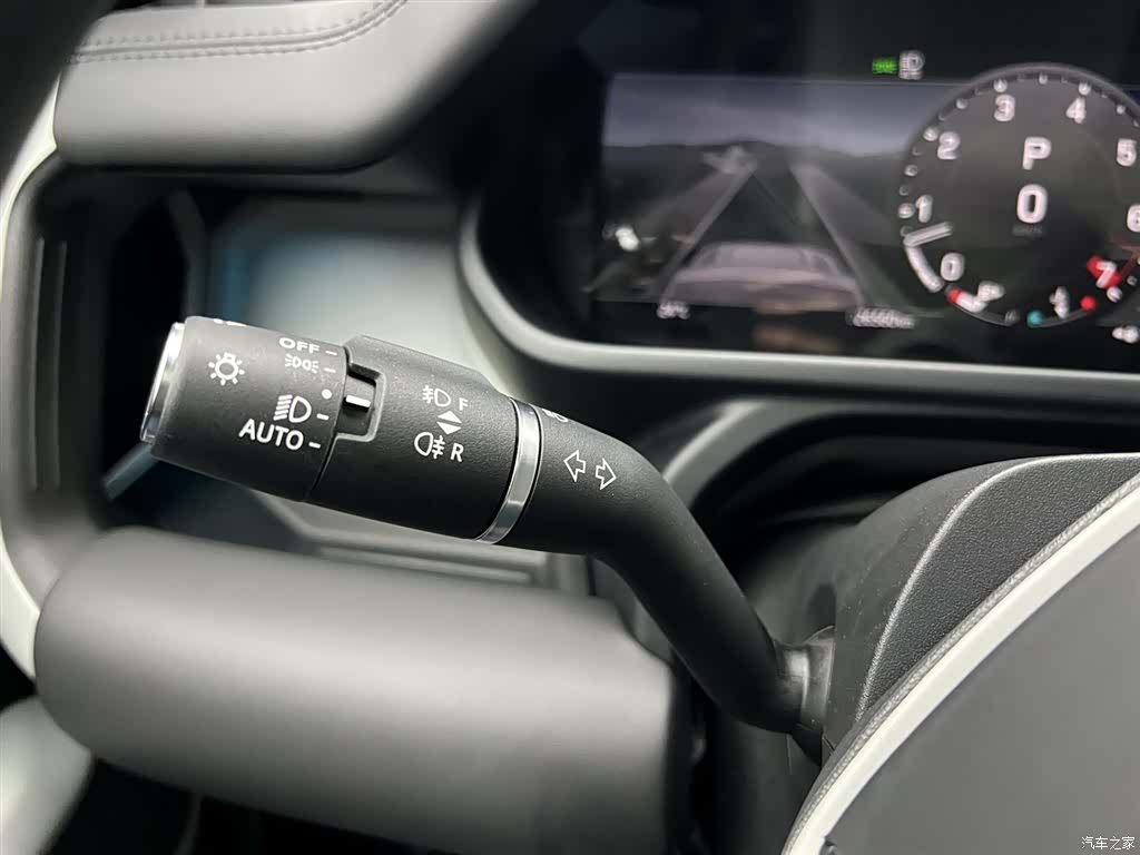 Land Rover Defender, 2024 26