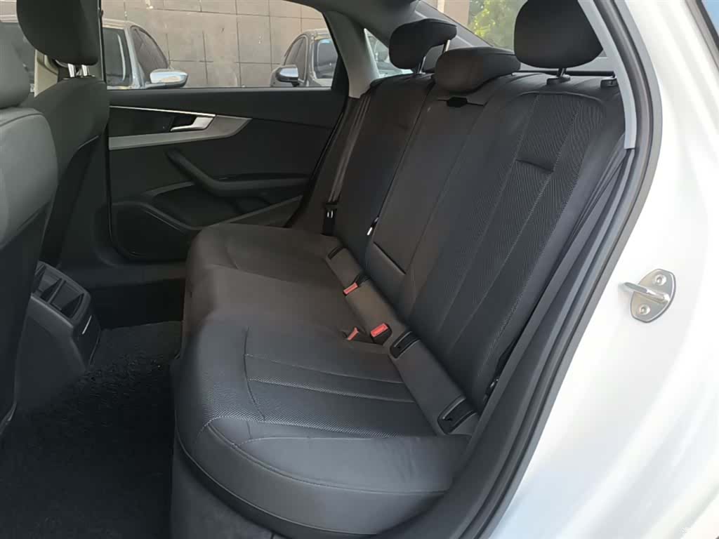 Audi A4L, 2020 17