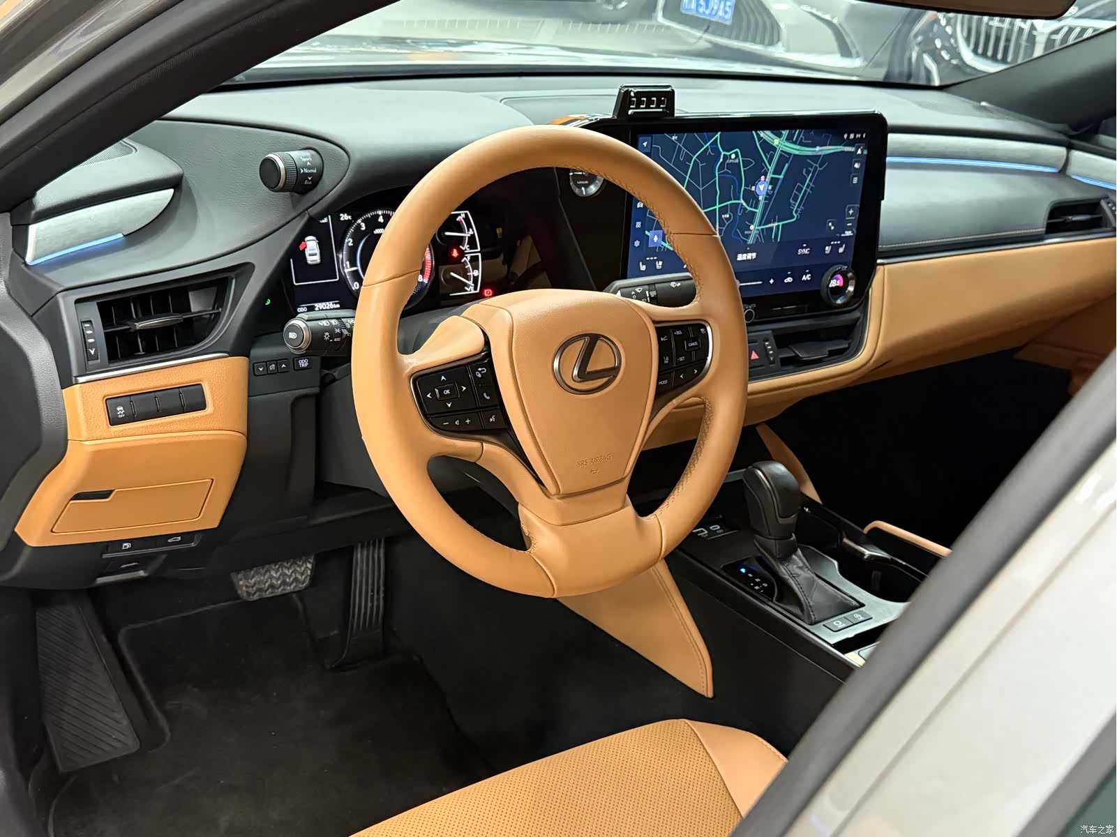 Lexus ES, 2025 6