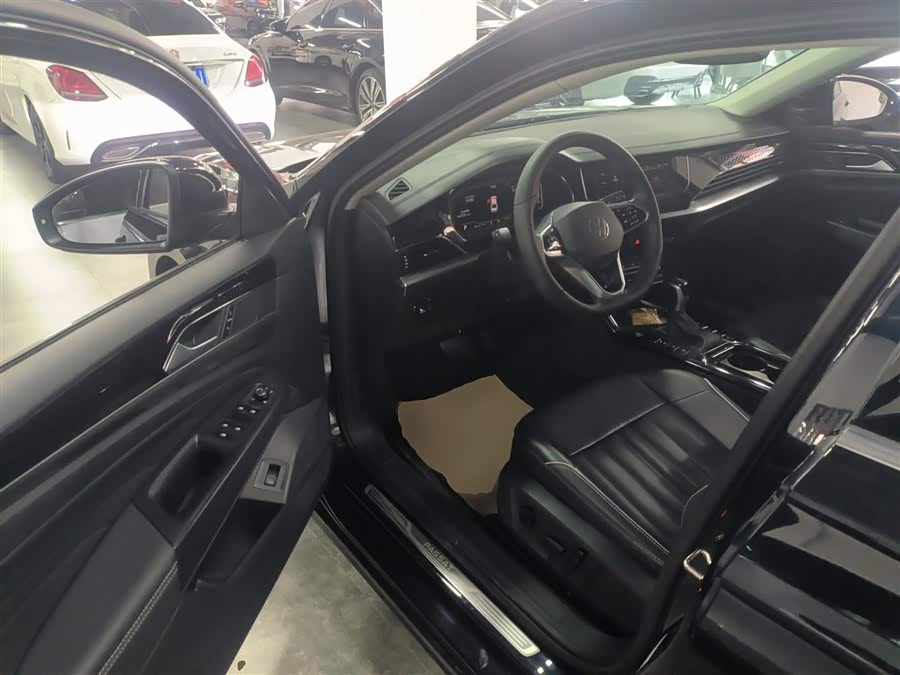 Volkswagen Passat 2023, фото 16