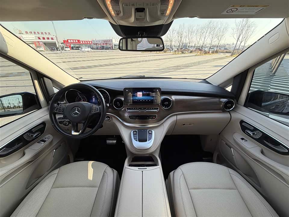 Mercedes-Benz V-class