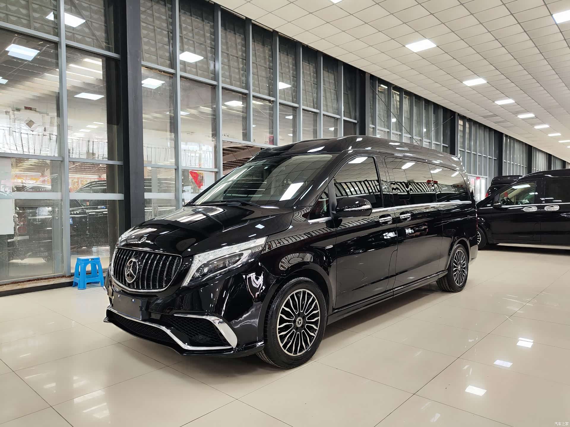 Mercedes-Benz V-Class, 2020 1