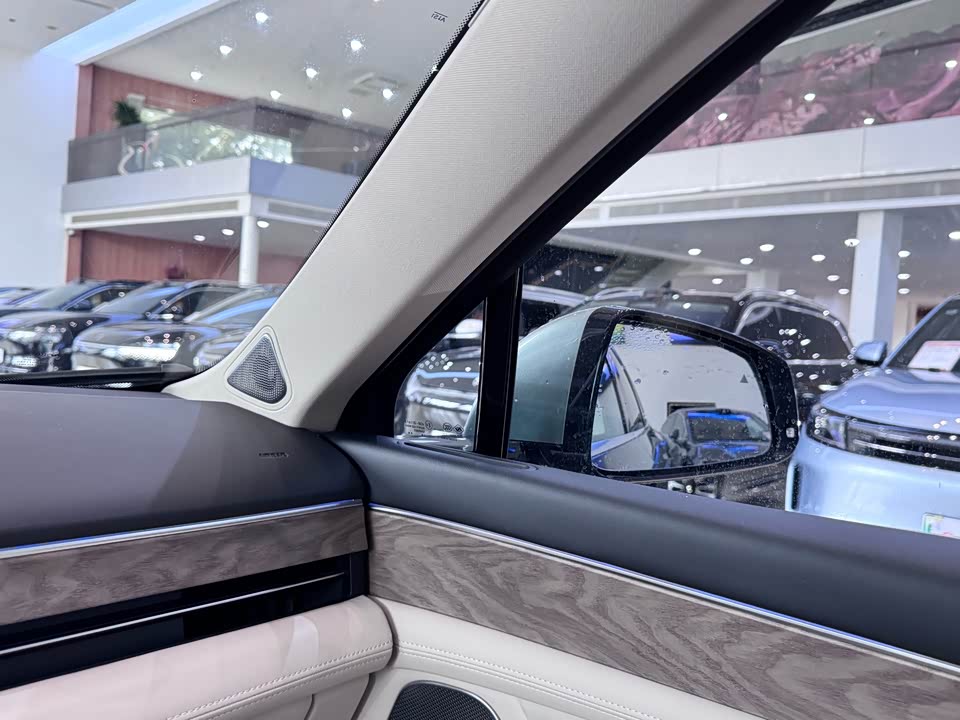 AITO Ask the world M5