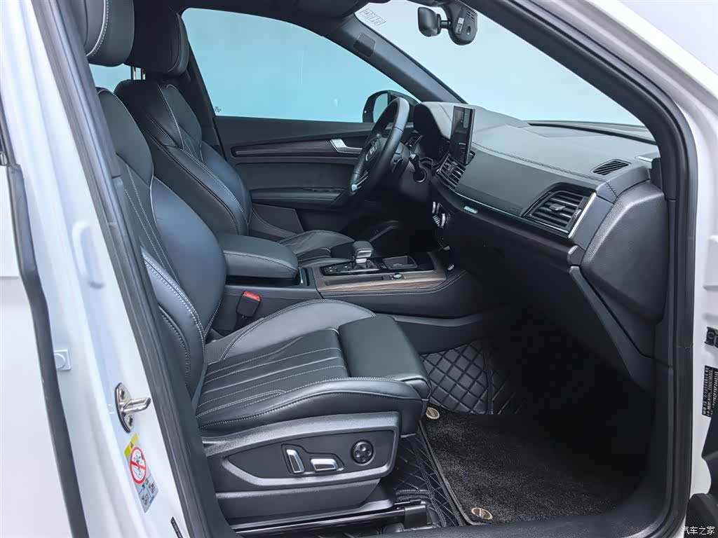 Audi Q5L, 2024 14