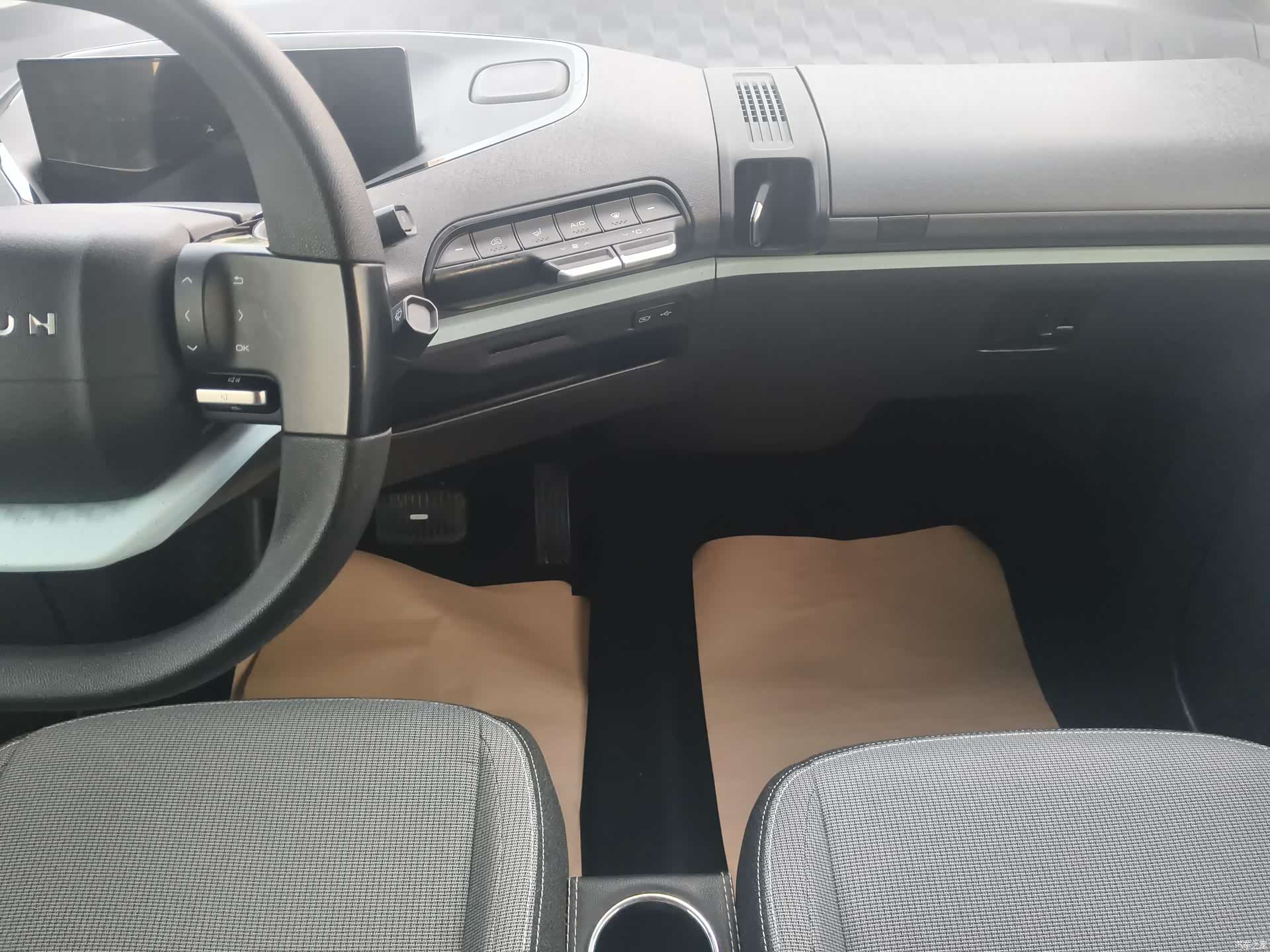 Wuling E300, 2021 14