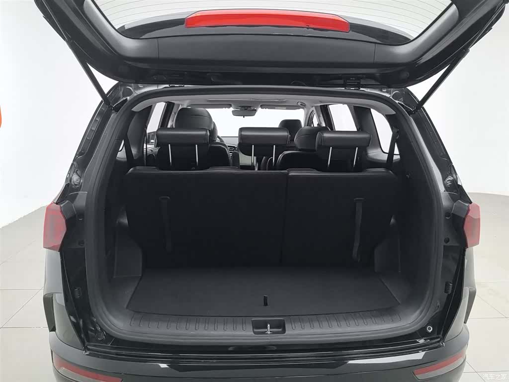 Hyundai Custo, 2024 16