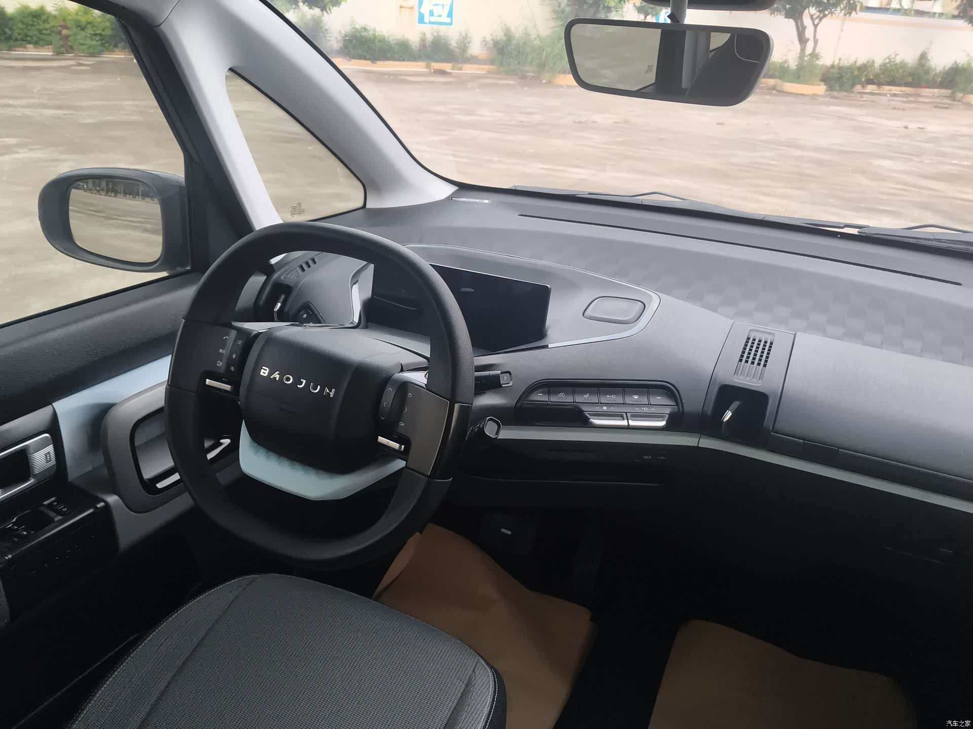 Wuling E300, 2021 13