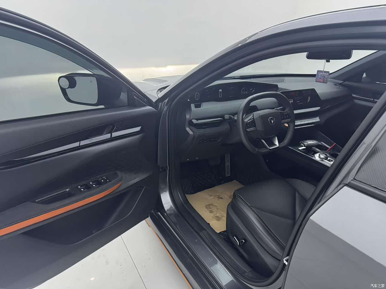 Changan UNI-V, 2022 4