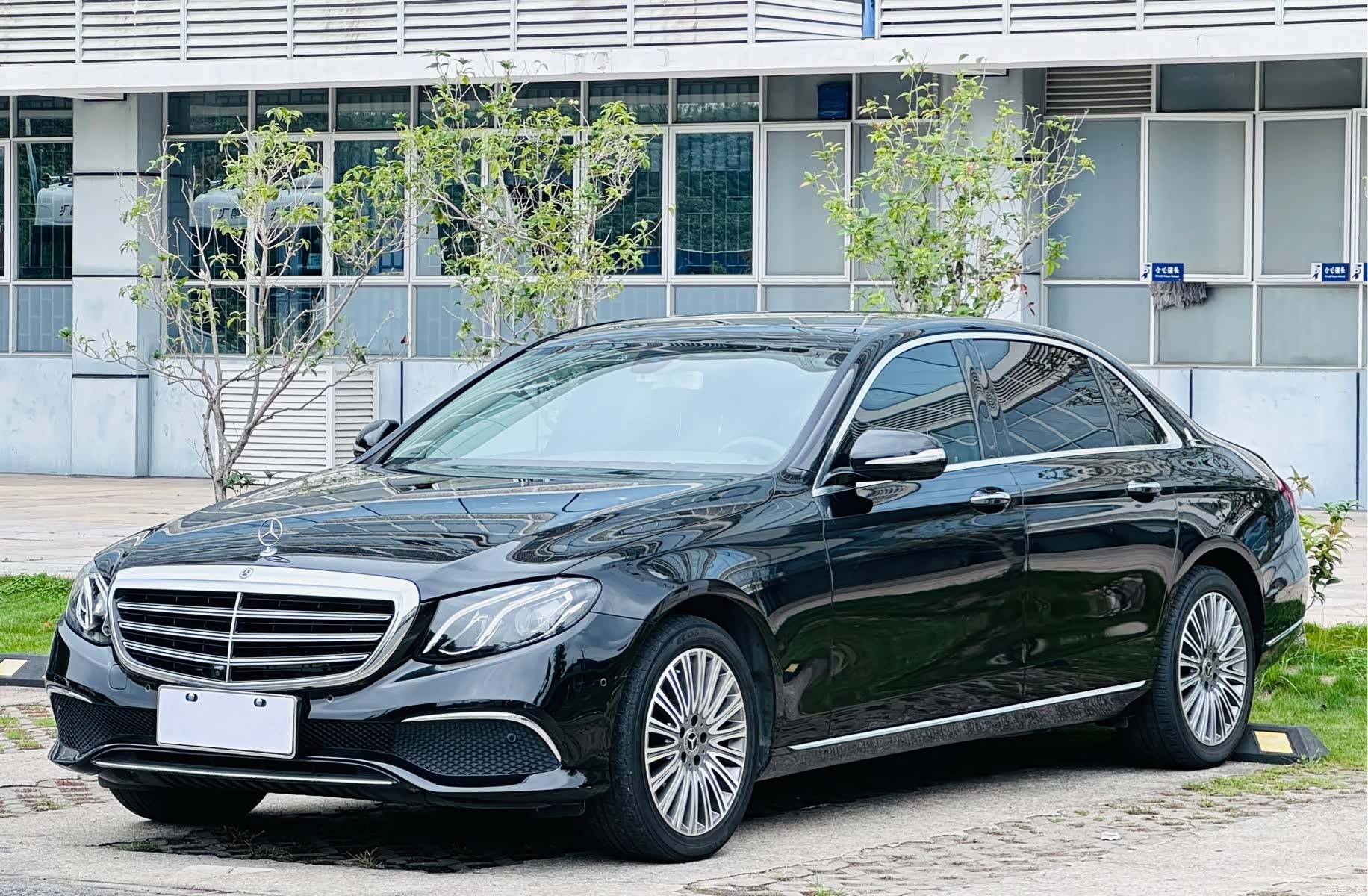 Mercedes-Benz E-Class, 2020 1