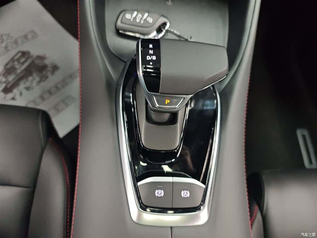 MG MG5, 2025 10