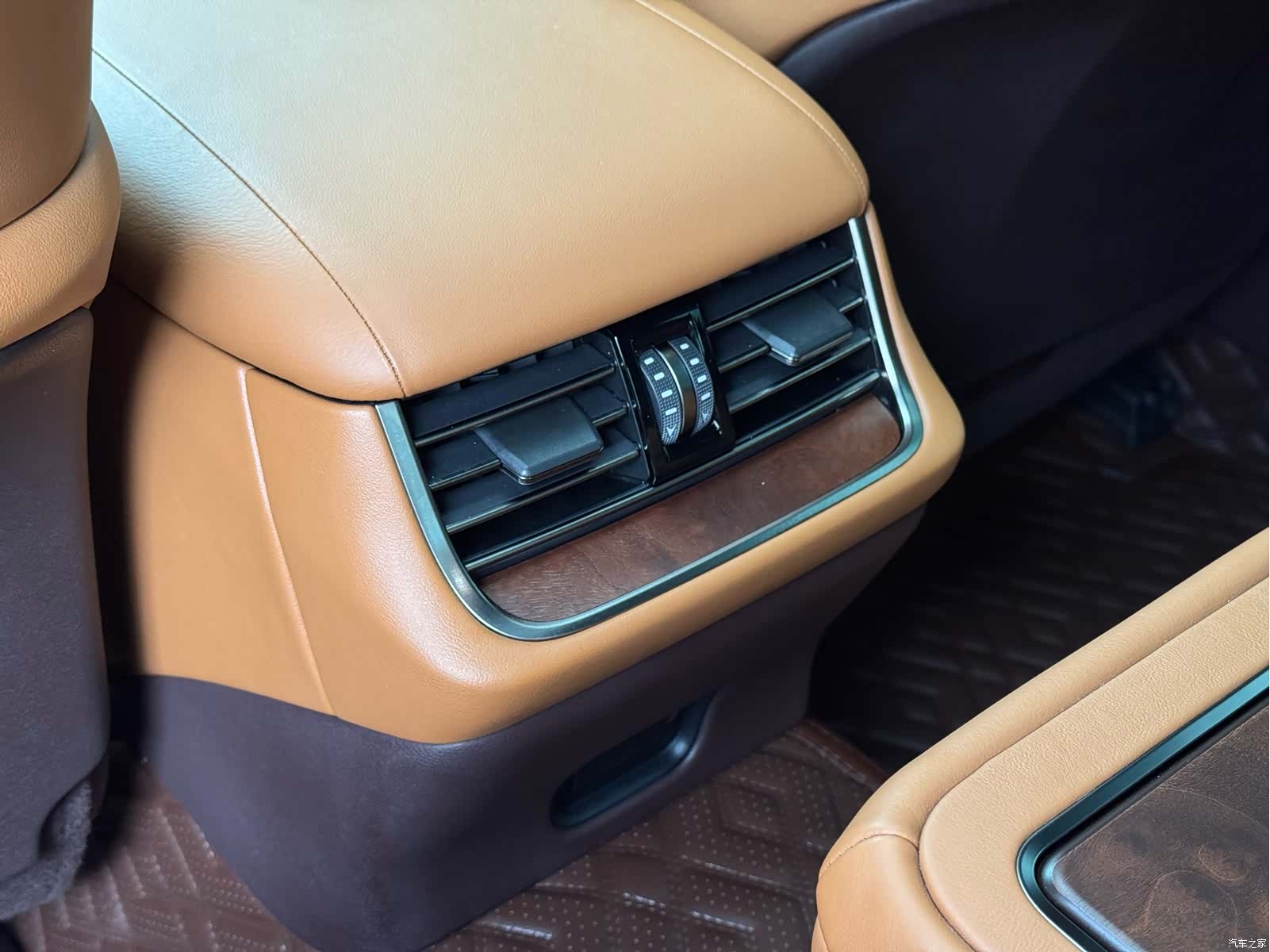 Lexus LS, 2019 22
