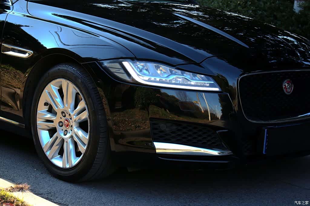 Land Rover XFL, 2018 17