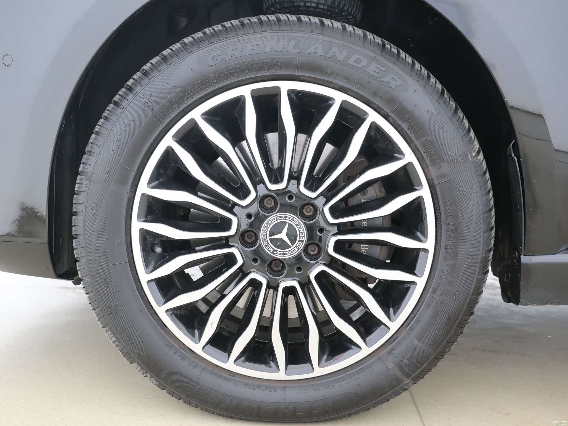 Mercedes-Benz V-Class, 2019 9