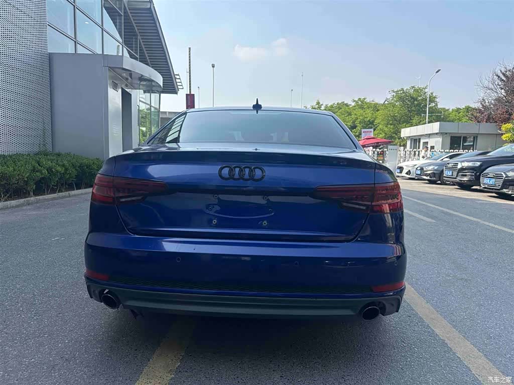 Audi A4L, 2018 6