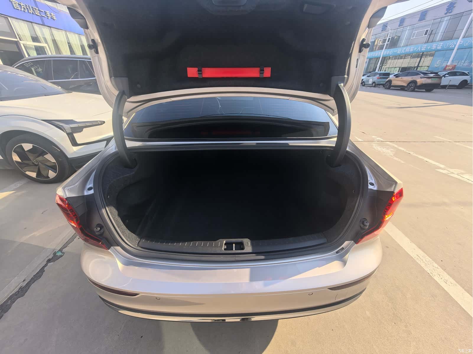 Volvo S60, 2023 11