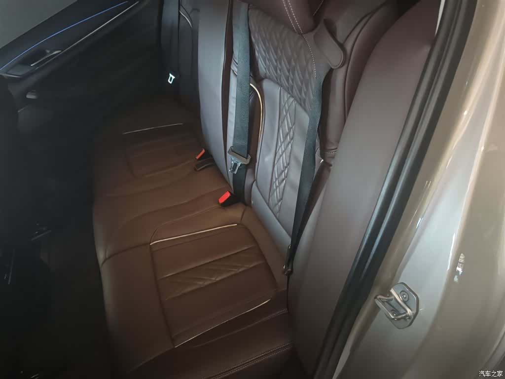 BMW 5 Series, 2018 14