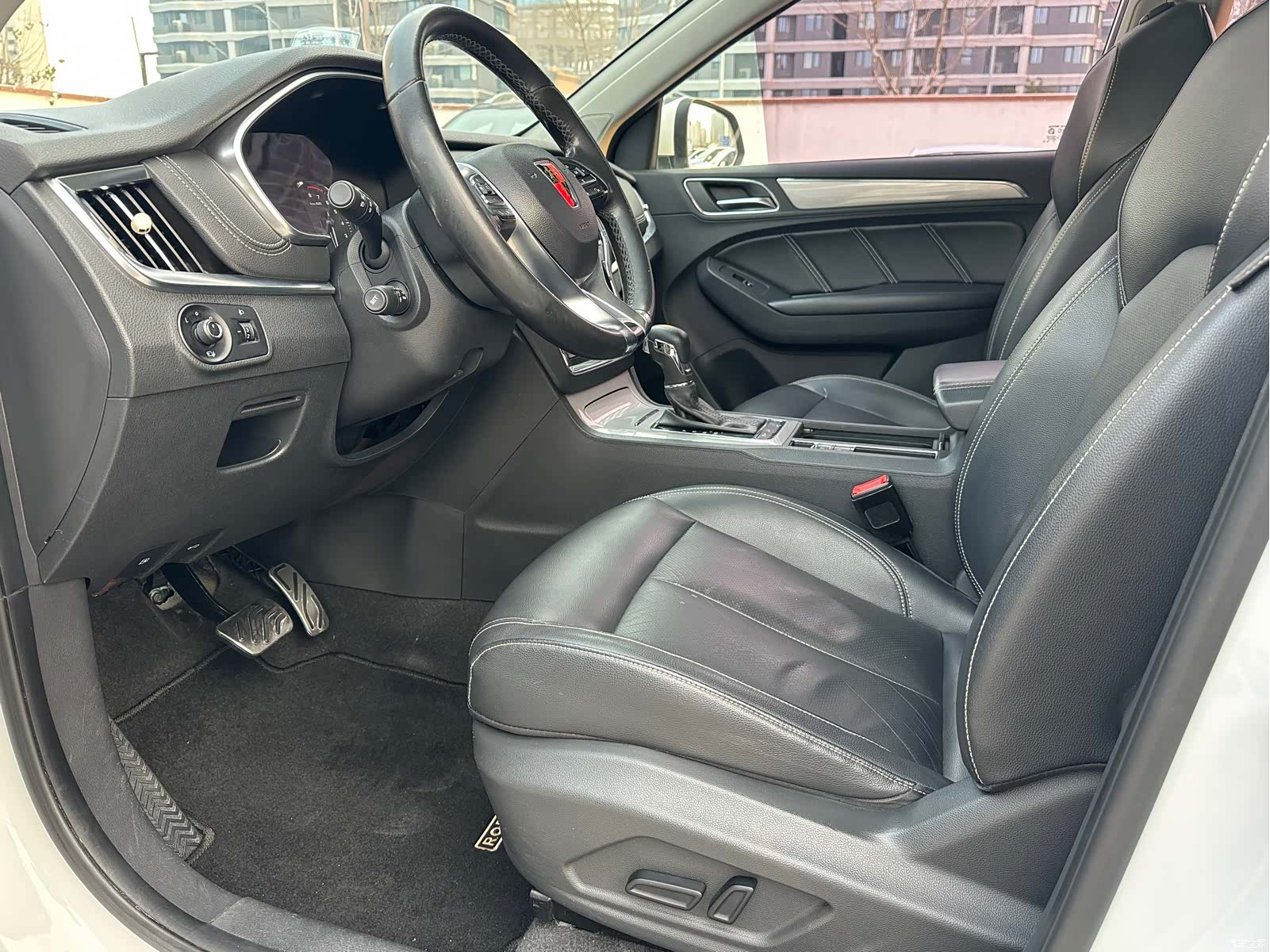 Roewe RX5, 2017 4