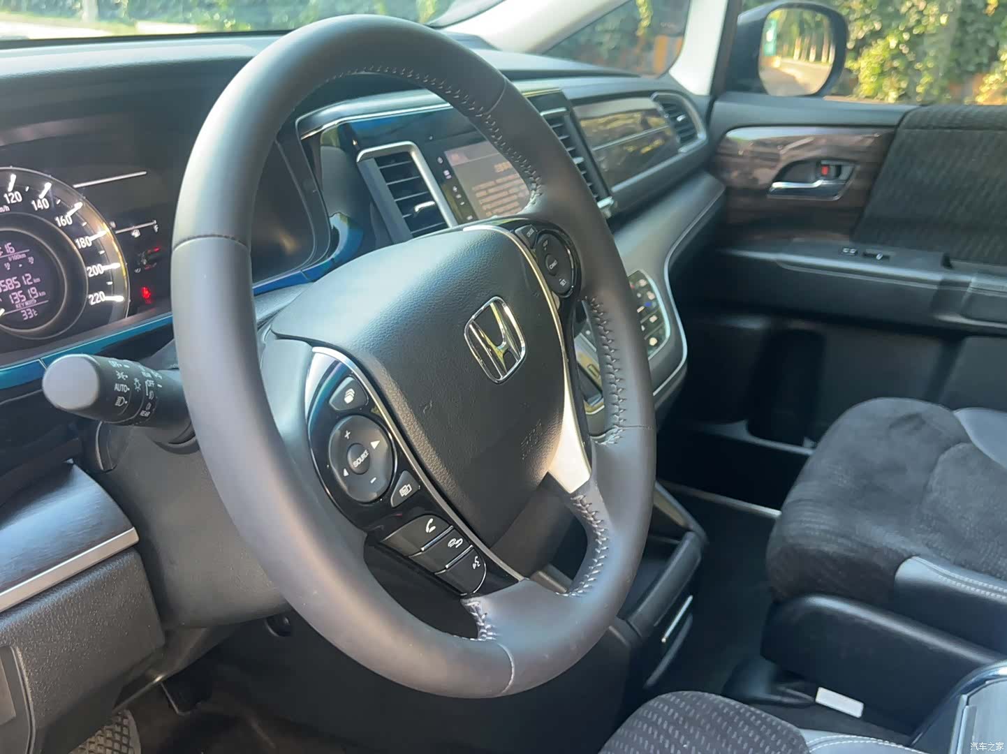 Honda Elysion, 2019 9